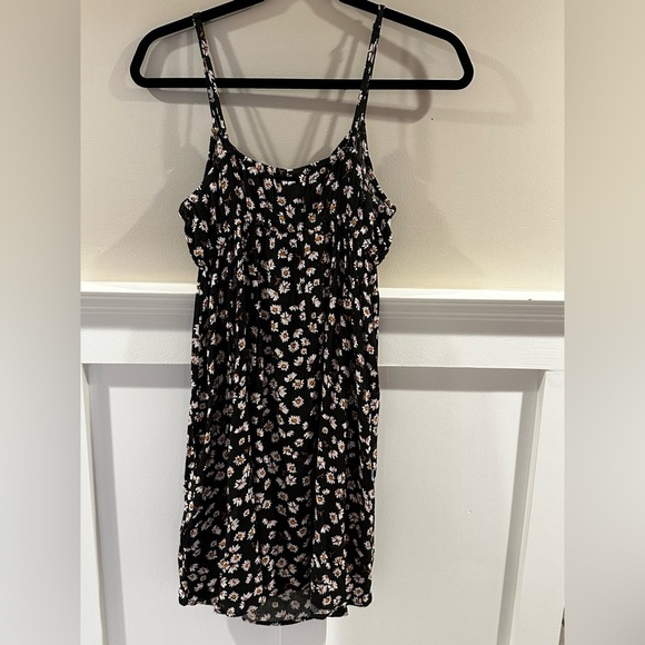 Floral Black Dress - Picture 6 of 7